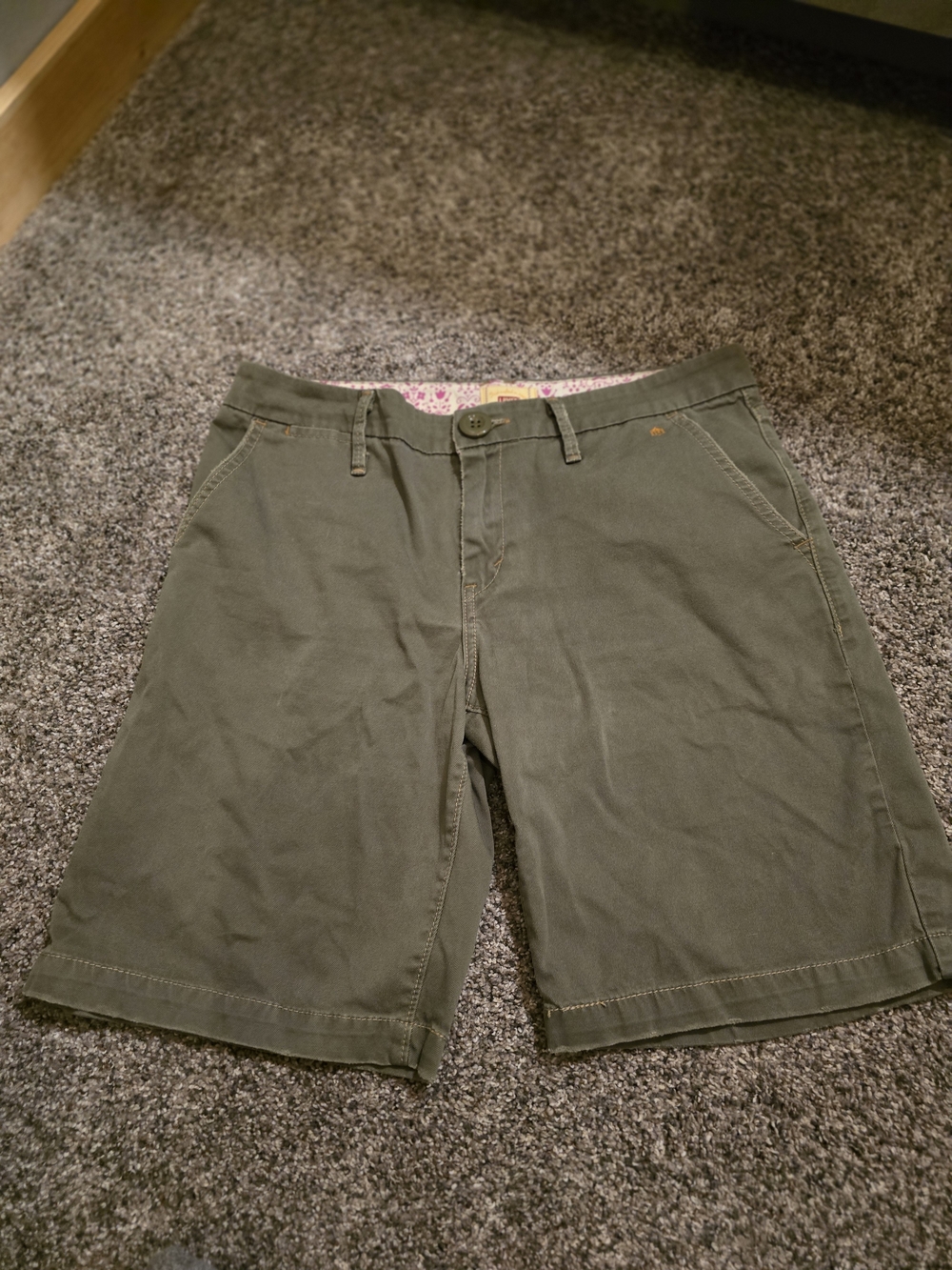 Levi's Olive Green Women's Bermuda Shorts 8